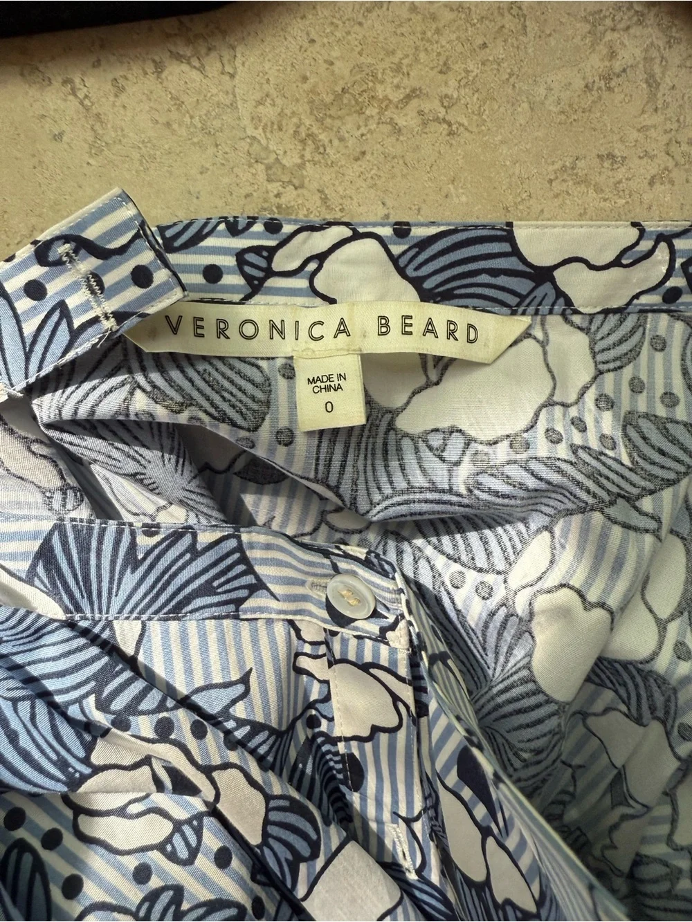 VERONICA BEARD MARENA GATHERED PRINTED FLORAL COTTON POPLIN MIDI DRESS - Picture 6 of 8